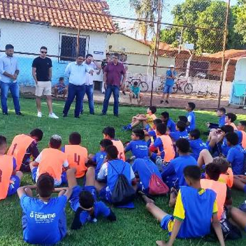 Amistoso marca encerramento do ano na Escolinha de Futebol Nilton Santos,  em Palmas