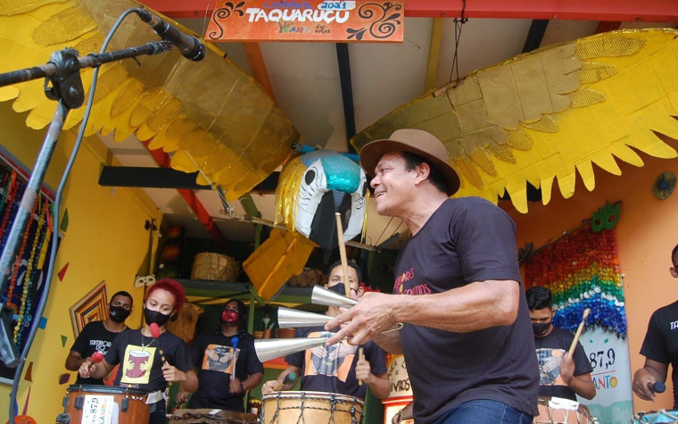 Ensaio geral para a folia em Taquaruçu.