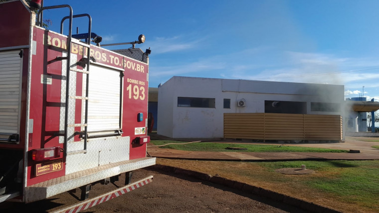 Produtos explodiram e foram arremessados durante incêndio em supermercado;  VÍDEO, Tocantins