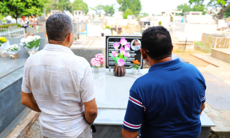 Momento bastante simbólico entre os cristãos para relembrar e homenagear os entes queridos que já faleceram