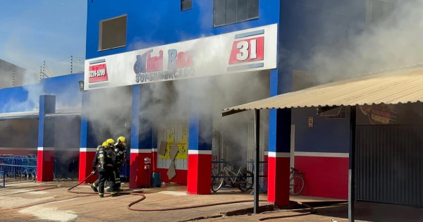 Supermercado pega fogo na região norte de Palmas - Notícias