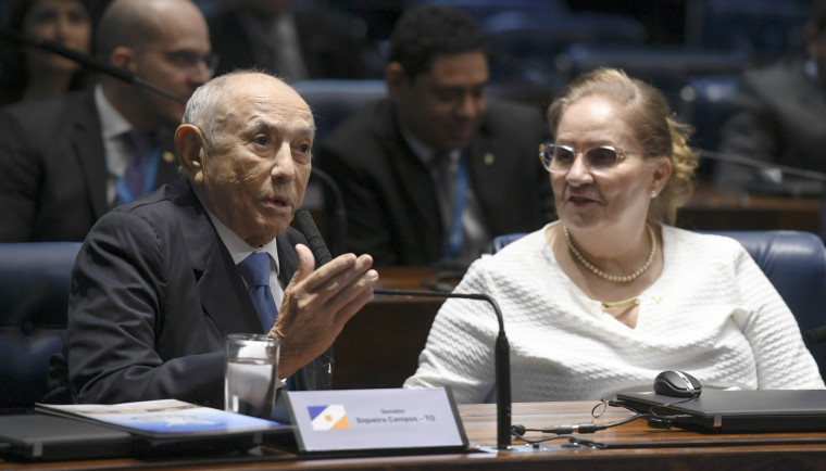 Siqueira e esposa no Senado Federal