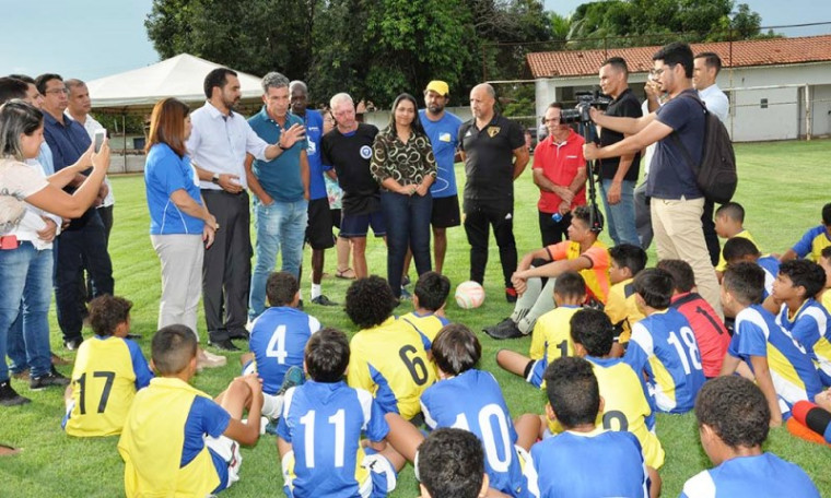 Amistoso marca encerramento do ano na Escolinha de Futebol Nilton Santos,  em Palmas