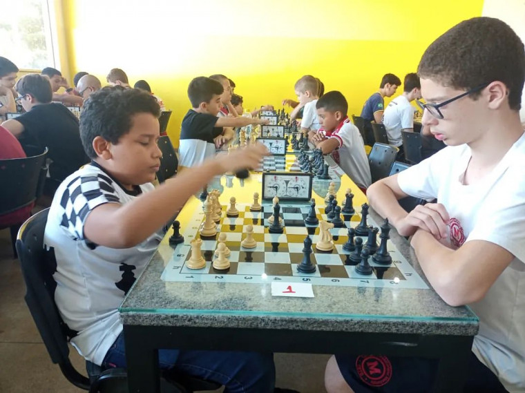 Instrutor de Guarapari promove torneio online de xadrez e alcança  participantes de 5 países 