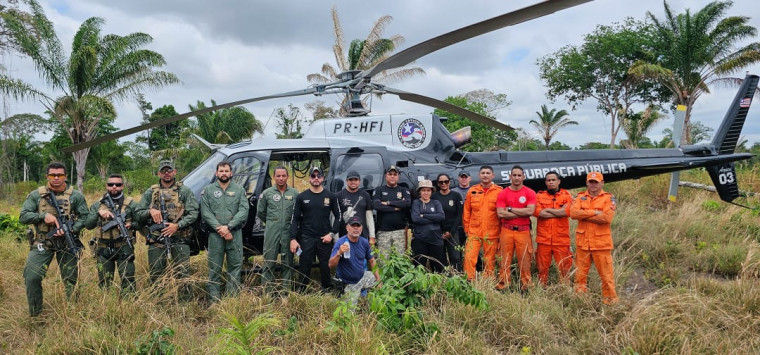 Helicóptero usado na operação de buscas