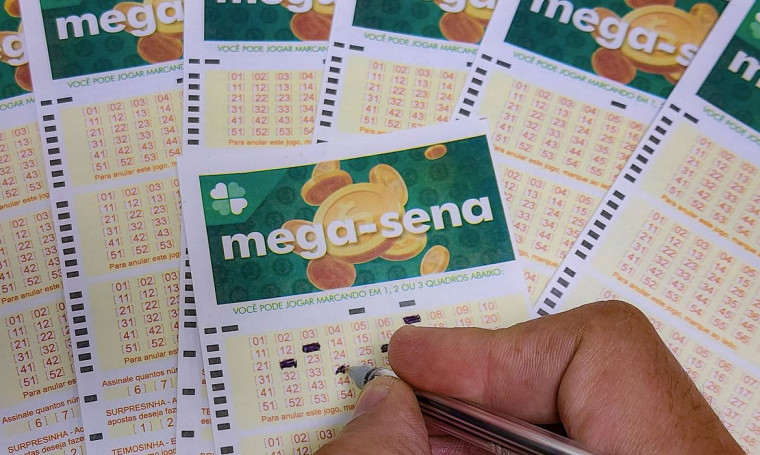 Mega-Sena: ninguém acerta as seis dezenas e prêmio acumula em R$ 115 milhões