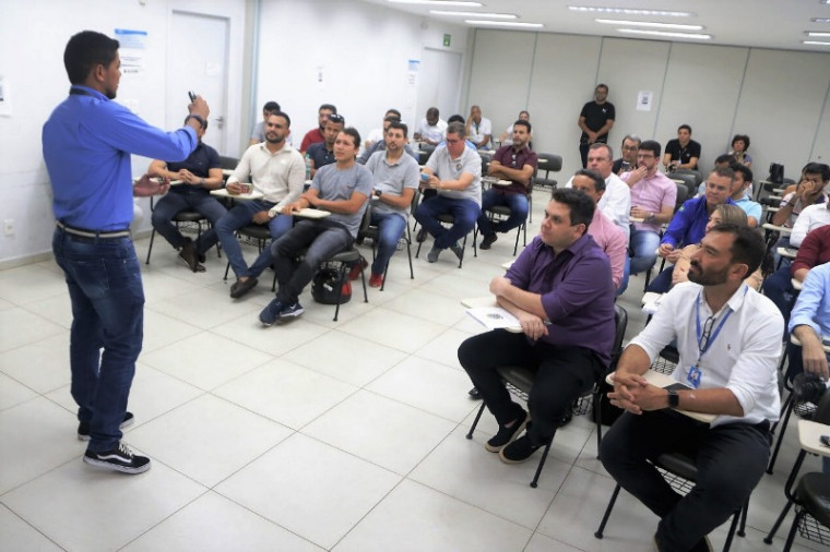 Reunião no Sebrae