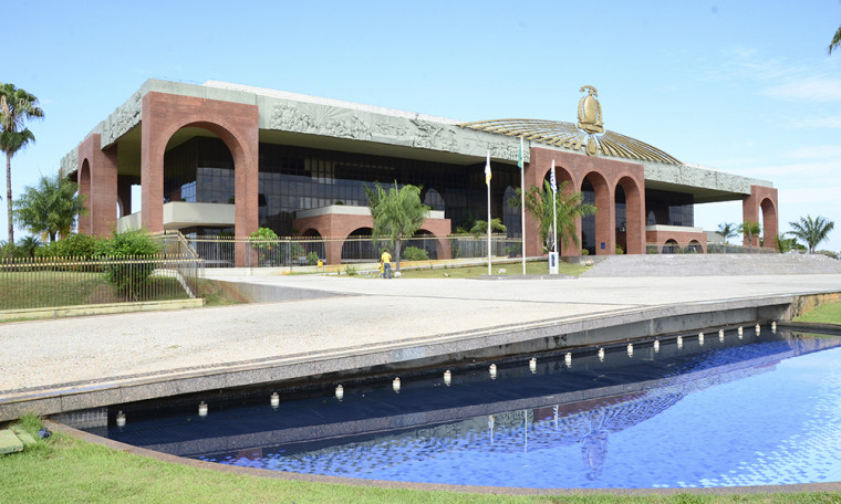 Sede do poder executivo estadual, o Palácio Araguaia é o marco de onde foram projetadas ruas e avenidas da Capital