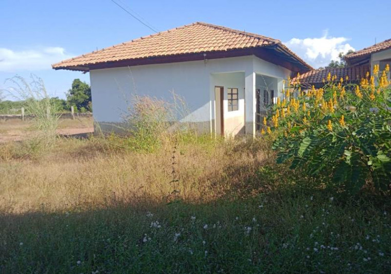 Escola em Arraias em construção.