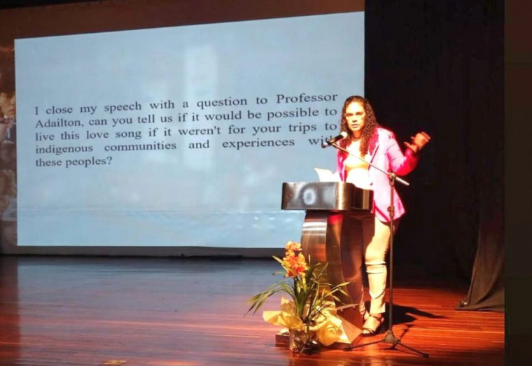 Professora Patrícia Silverio da Silva Celedonio participando do congresso internacional.