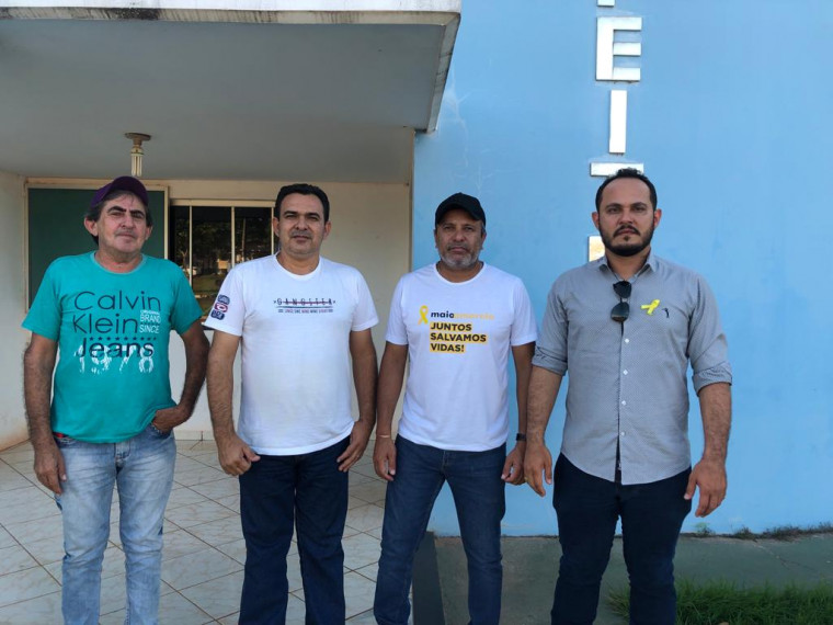 Representantes do Detran e Prefeitura de Santa Fé do Araguaia.