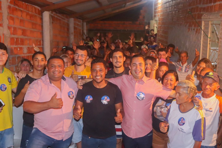 Wanderlei durante reunião política em Araguaína.