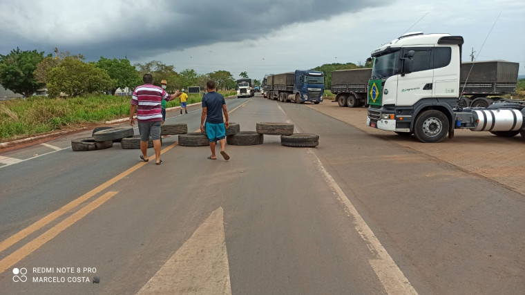Rodovia federal bloqueada em Araguaína