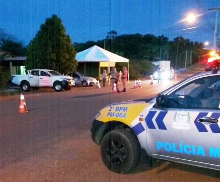 Barreira policial na entrada de Araguaína