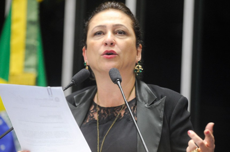 Kátia Abreu pediu ao CNJ para suspender salário do desembargador