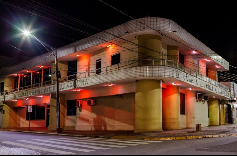 Câmara Municipal de Araguaína com iluminação
