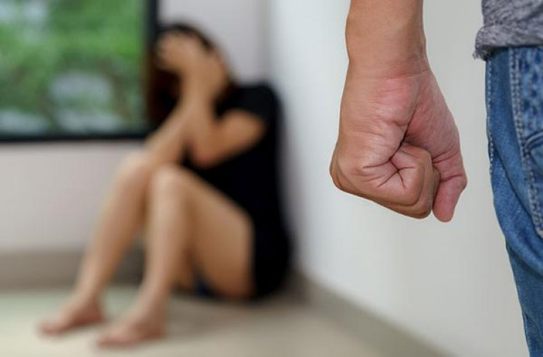 72% dos casos são referentes a violência doméstica e familiar contra a mulher