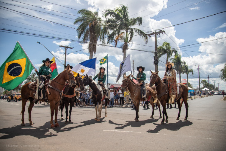 Cavalgada tornou-se tradição durante a programação da Expoara.