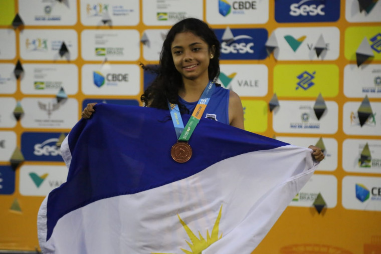 De Dianópolis, Diulya Rodrigues, levou o bronze no arremesso de peso.