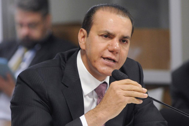 Ataídes apresentou no Senado o projeto das “10 Medidas contra a Corrupção”