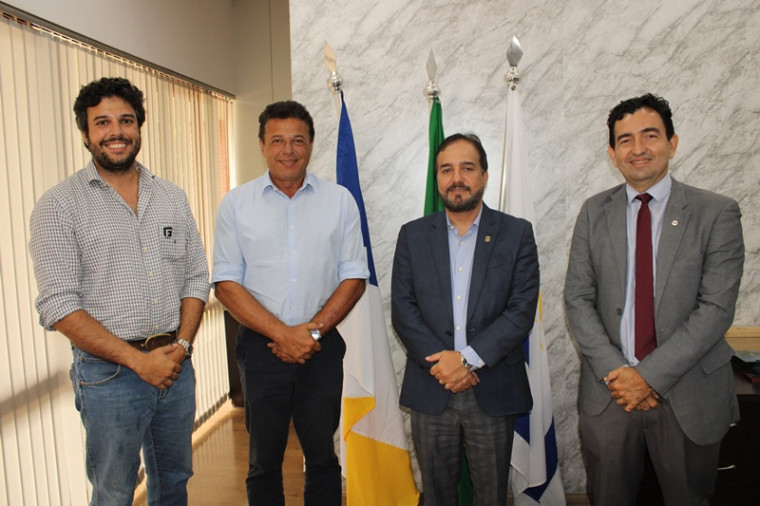 Empresário Gustavo Chavaglia Filho, Gustavo Chavaglia, advogado Paulo Monteiro e secretário da Sics
