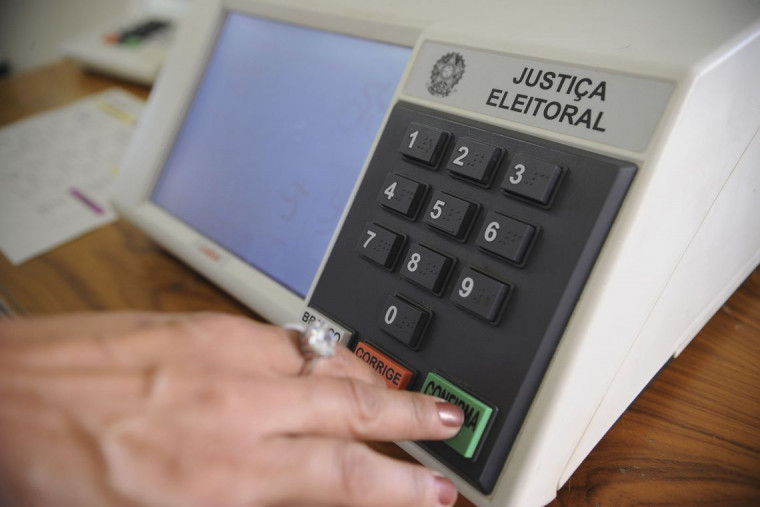 Votação acontece neste domingo (7) em todo o Brasil