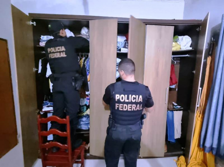 Mandado de busca e apreensão foi cumprido na casa do suspeito em Guaraí