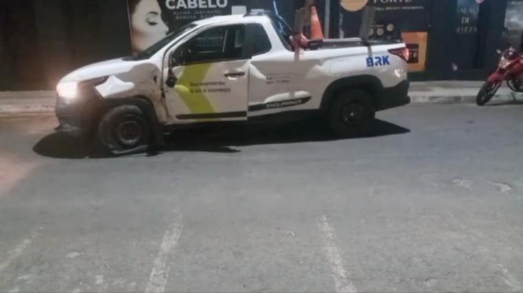 Carro pertence a Concessionária de abastecimento de água em Araguaína