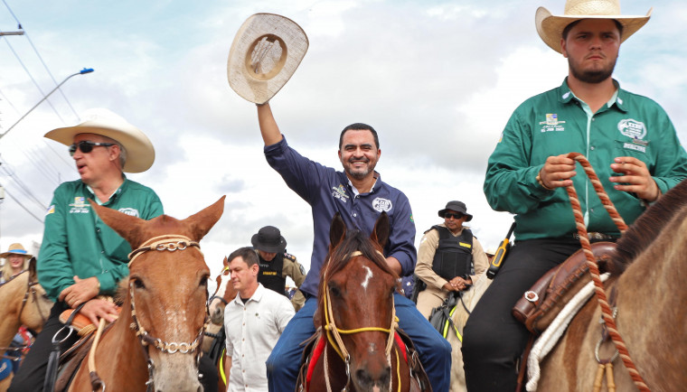 Governador durante participação na cavalgada de 2023