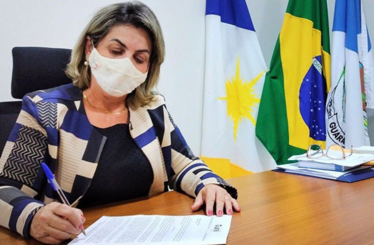 Prefeita de Guaraí, Fátima Coelho.