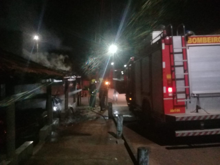 Incêndio aconteceu na Vila Goiás