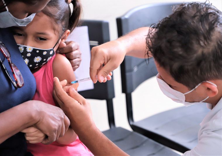 Durante a visita à UBS é necessário apresentar o cartão do Auxílio Brasil e cartão de vacinação das crianças