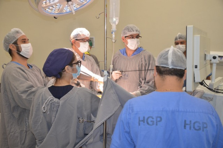 Primeira cirurgia bariátrica por vídeolaparoscopia é realizada na unidade