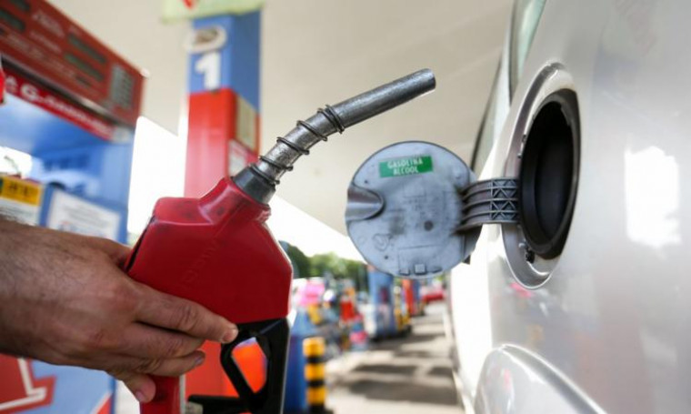 Gasolina vai aumentar em média mais de 18%.
