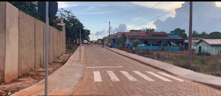 Pavimentação de bloquetes em Aragominas