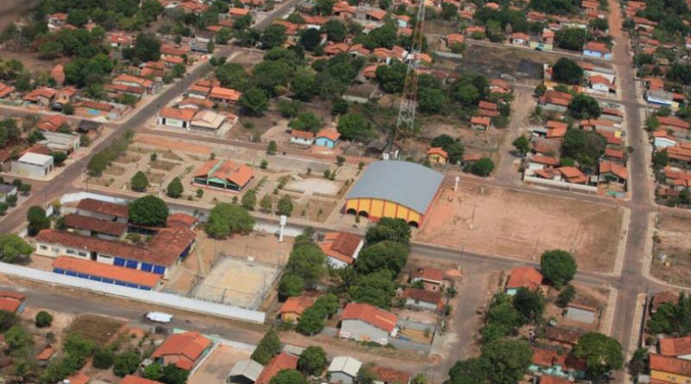 Aviso de licitação do Fundo Municipal de Saúde de Santa Fé