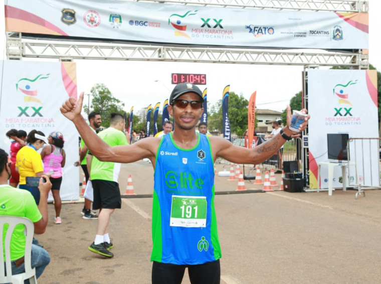 Participando pela terceira vez da Meia Maratona, Gustavo Barros, de Goiânia, foi o Campeão masculino da prova de 21 km
