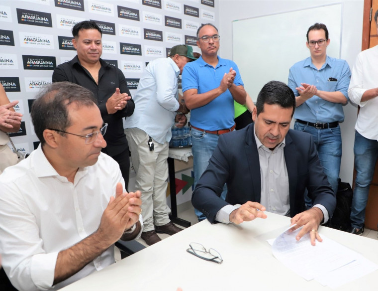 Marcus Marcelo entrega ato de renúncia ao mandato de vice-prefeito de Araguaína