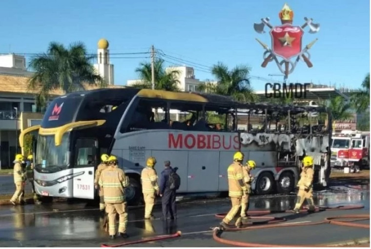 Ônibus estava no trajeto até o aeroporto de Brasília para o retorno a Palmas.