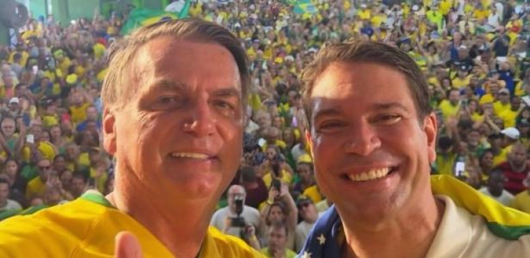 PF acha áudio de reunião entre Bolsonaro e Ramagem para blindar Flávio