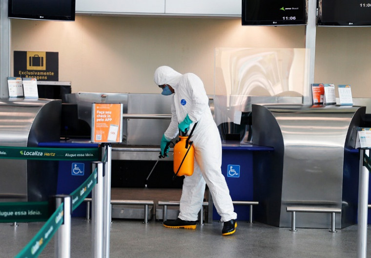 Desinfecção do aeroporto