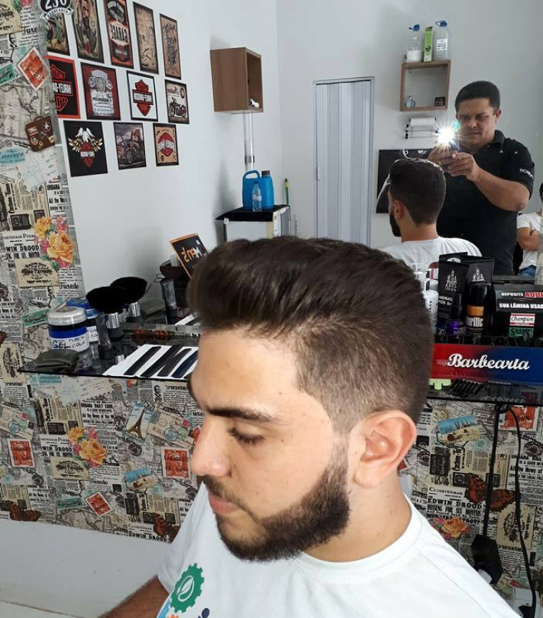"Agora no final do ano estou indo fazer meu segundo curso com técnicas internacionais", disse o barbeiro