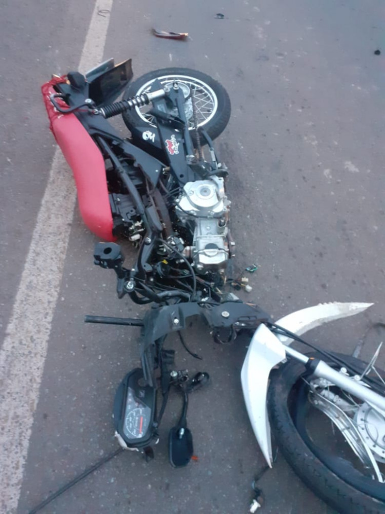 Motocicleta que era conduzida pela vítima