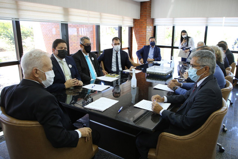 Assinatura dos termos de cooperação entre TJTO, TCE e Governo do Tocantins.