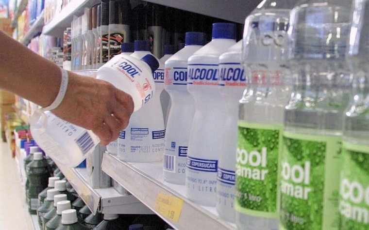 Álcool 70% é muito inflamável