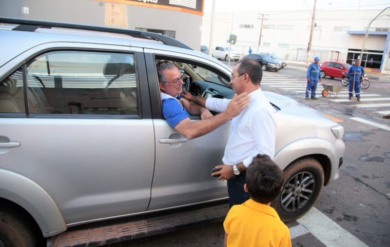 Após o trecho na Avenida Cônego João Lima ser liberado, o pastor Washington Almeida foi o primeiro a passar com o veículo.