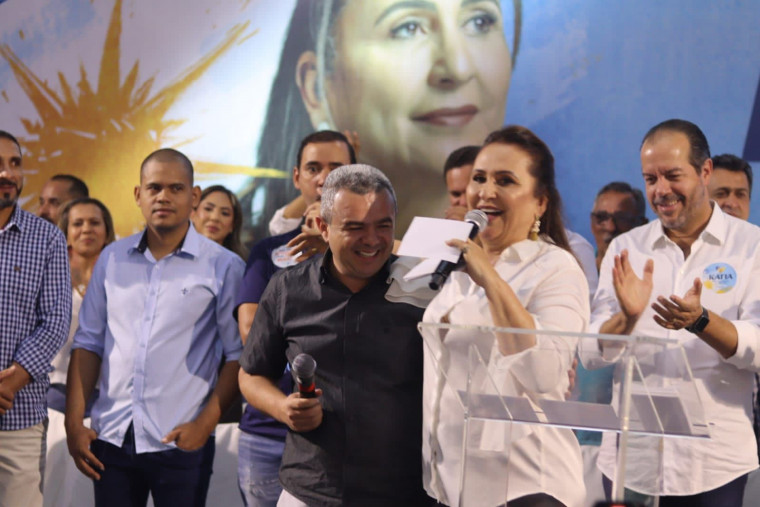 Kátia Abreu terá candidatura independente para concorrer ao Senado.