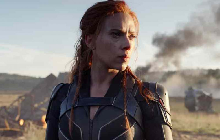 Atroz Scarlett Johansson em Viúva Negra