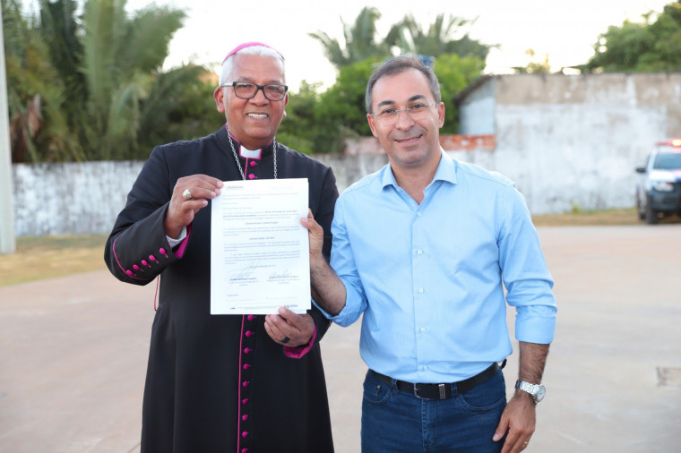 Assinatura do contrato de Cessão de Uso do monumento do Cristo Redentor para a Diocese de Araguaína