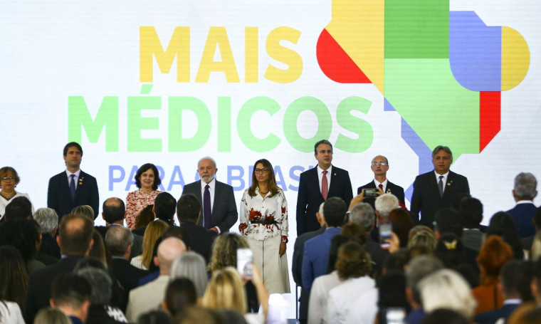Lançamento do Mais Médicos para o Brasil ocorreu na segunda-feira, 20, em Brasília